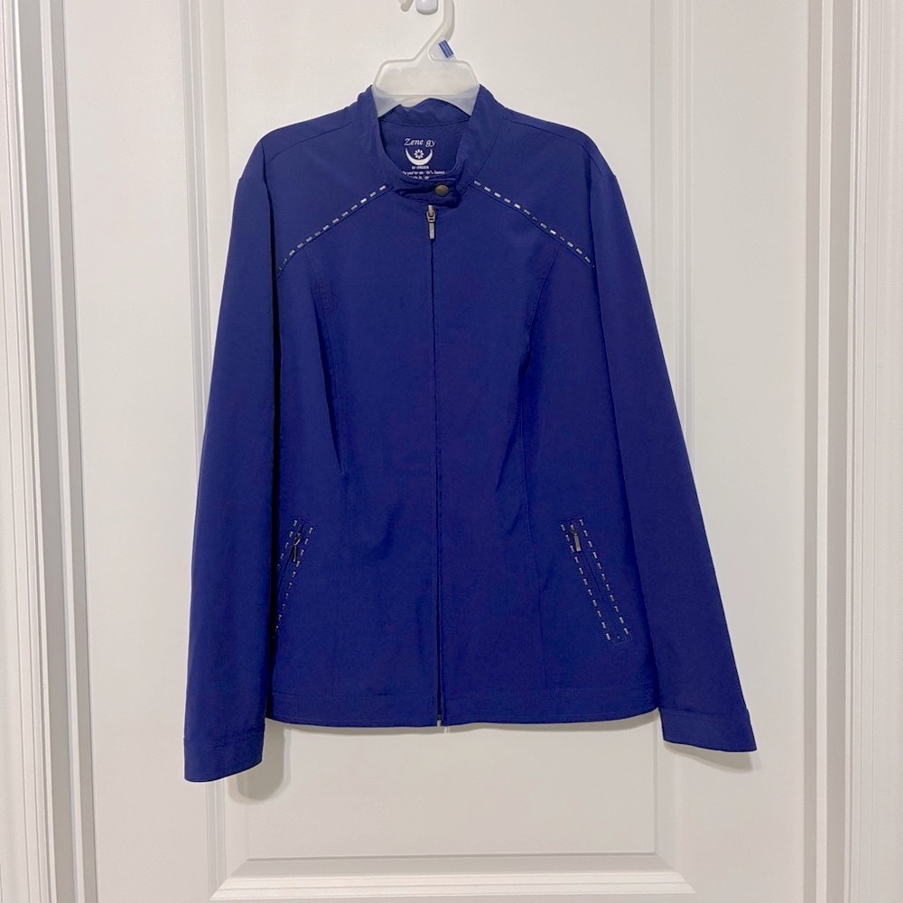 Chico's Zenergy Blue Longsleeve Zip Up Lightweight Top Jacket Pockets Size 2